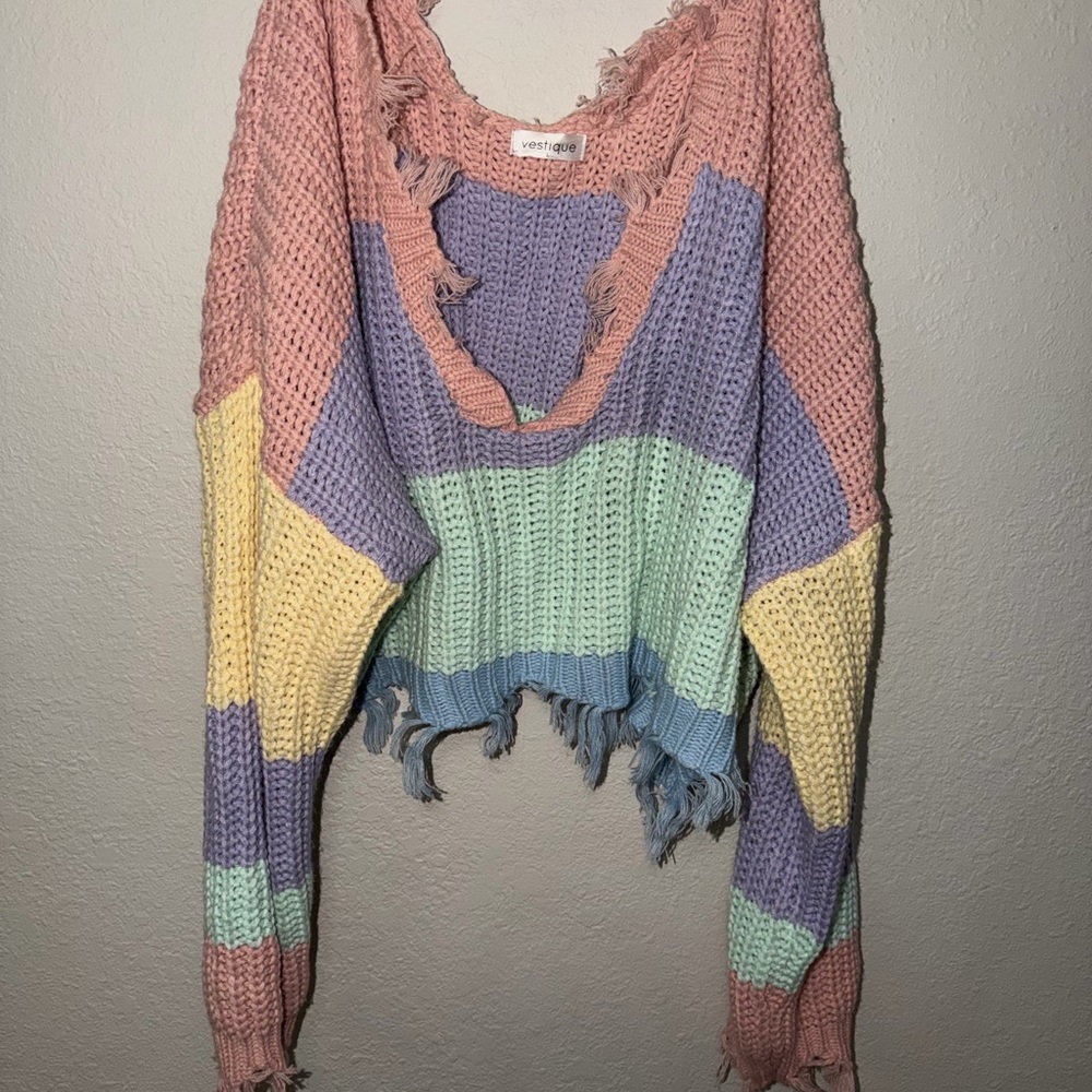Vestique Multicolor Distressed V-Neck Sweater